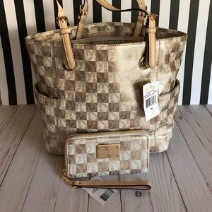 Michael Kors Jet Set Item Gold  Tote